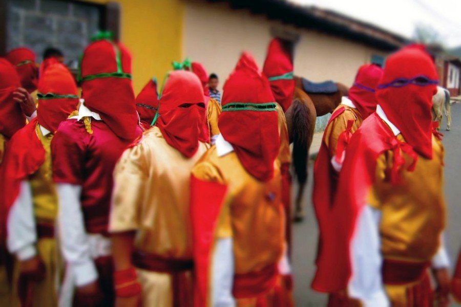 Miércoles Santo: El Umbral del Silencio 1